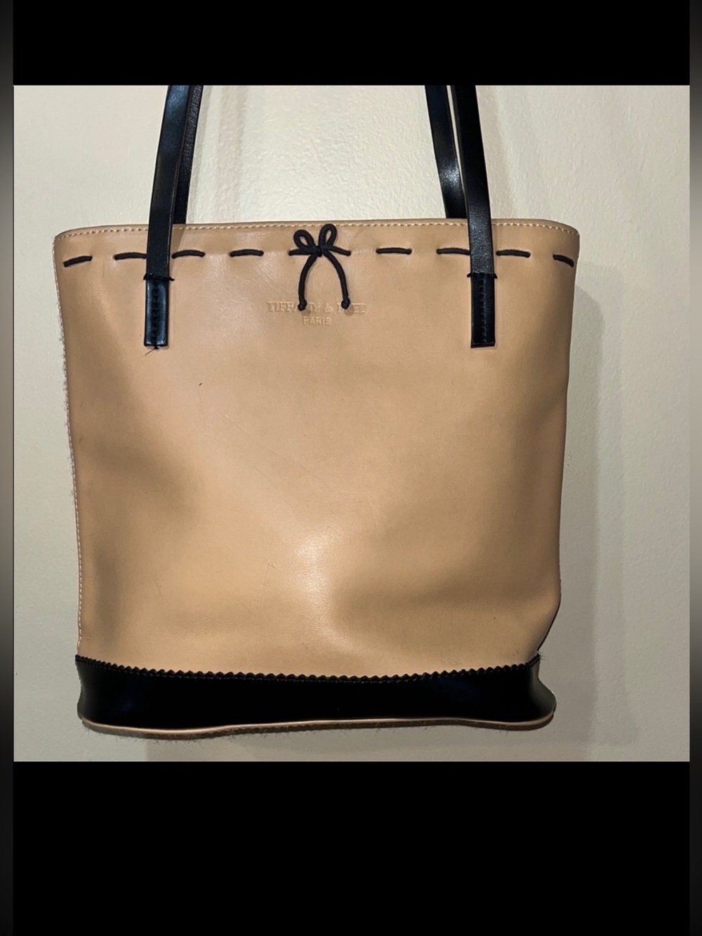Tiffany & Fred Paris Tan and Black scalloped w/ bow shoulder Bag excellent cond